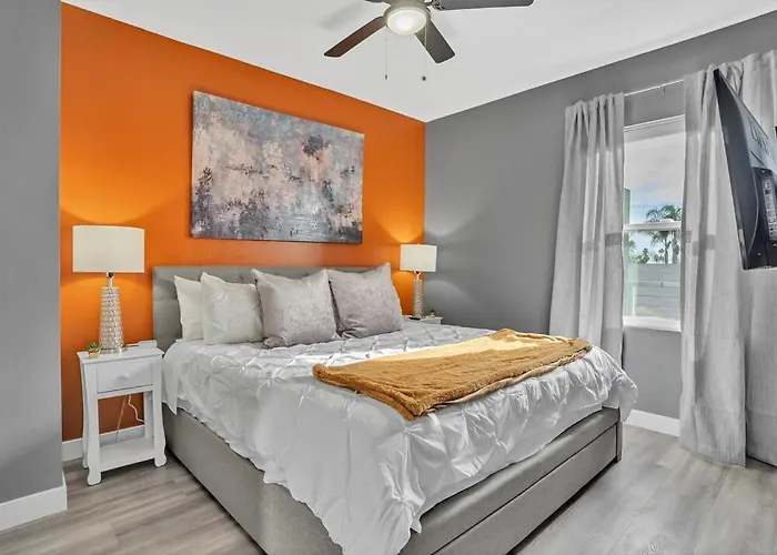 2-Bedrooms-2-Balconies-Walk-2-Everything-Wd