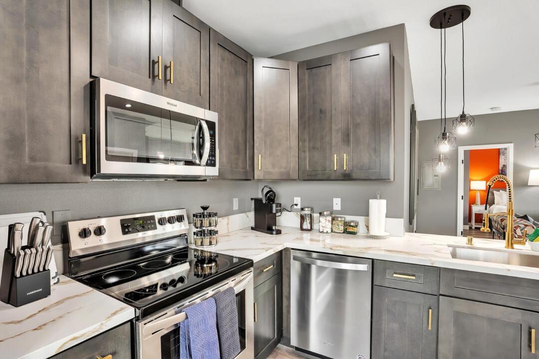 2-bedrooms-2-balconies-walk-2-everything-wd *