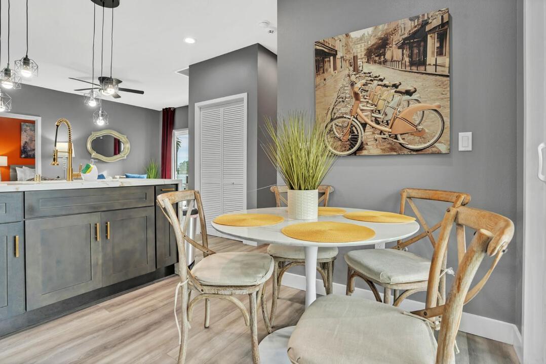 Apartment 2-bedrooms-2-balconies-walk-2-everything-wd
